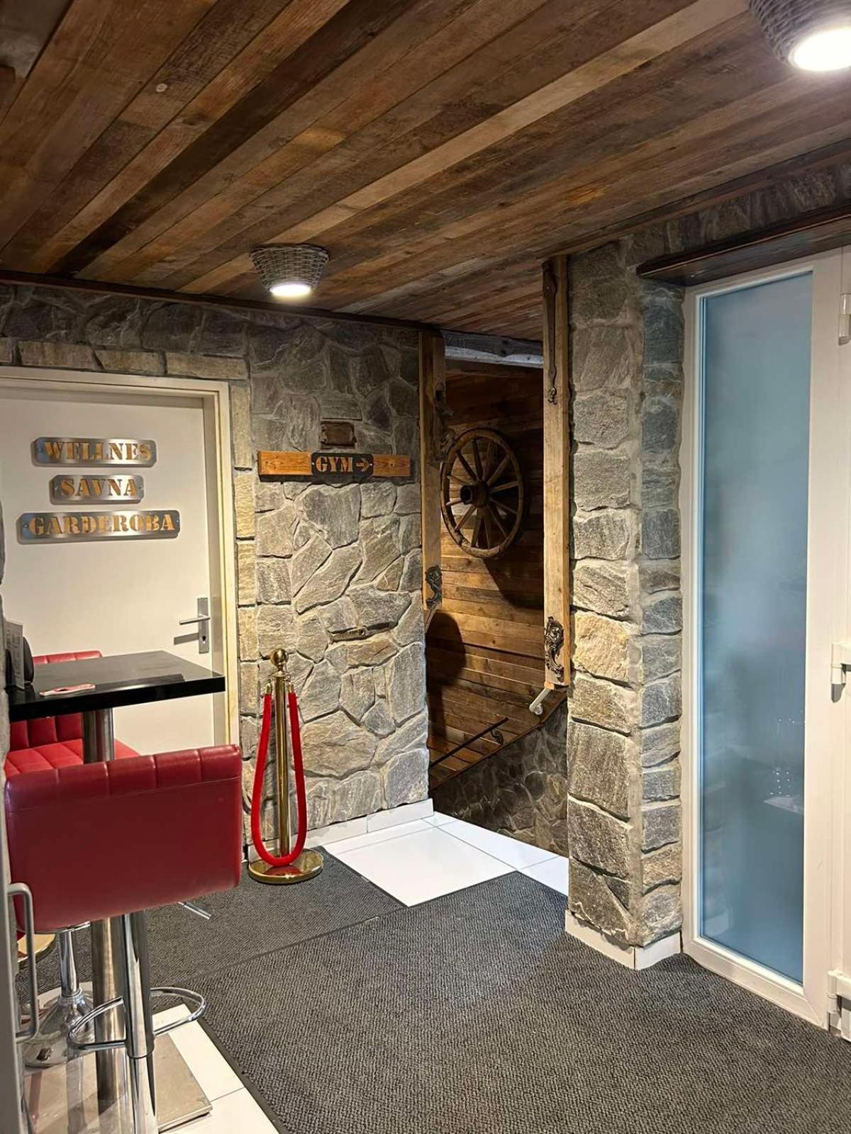 House Jaro & Camp Jaro Guest House Велене Екстериор снимка