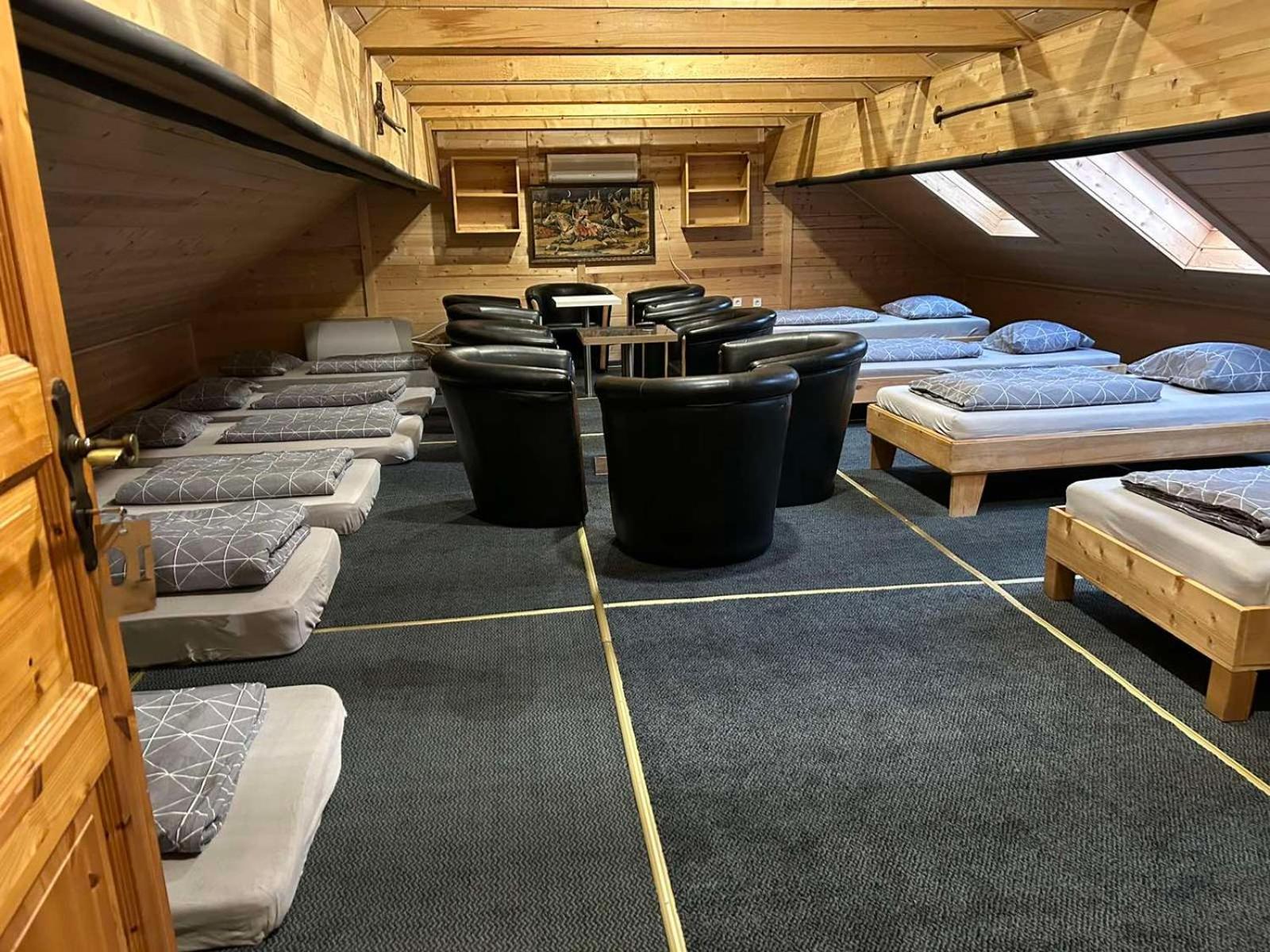 House Jaro & Camp Jaro Guest House Велене Екстериор снимка